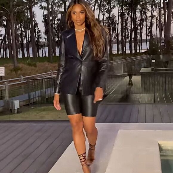 Wilsons leather   - Picture 4 of 16